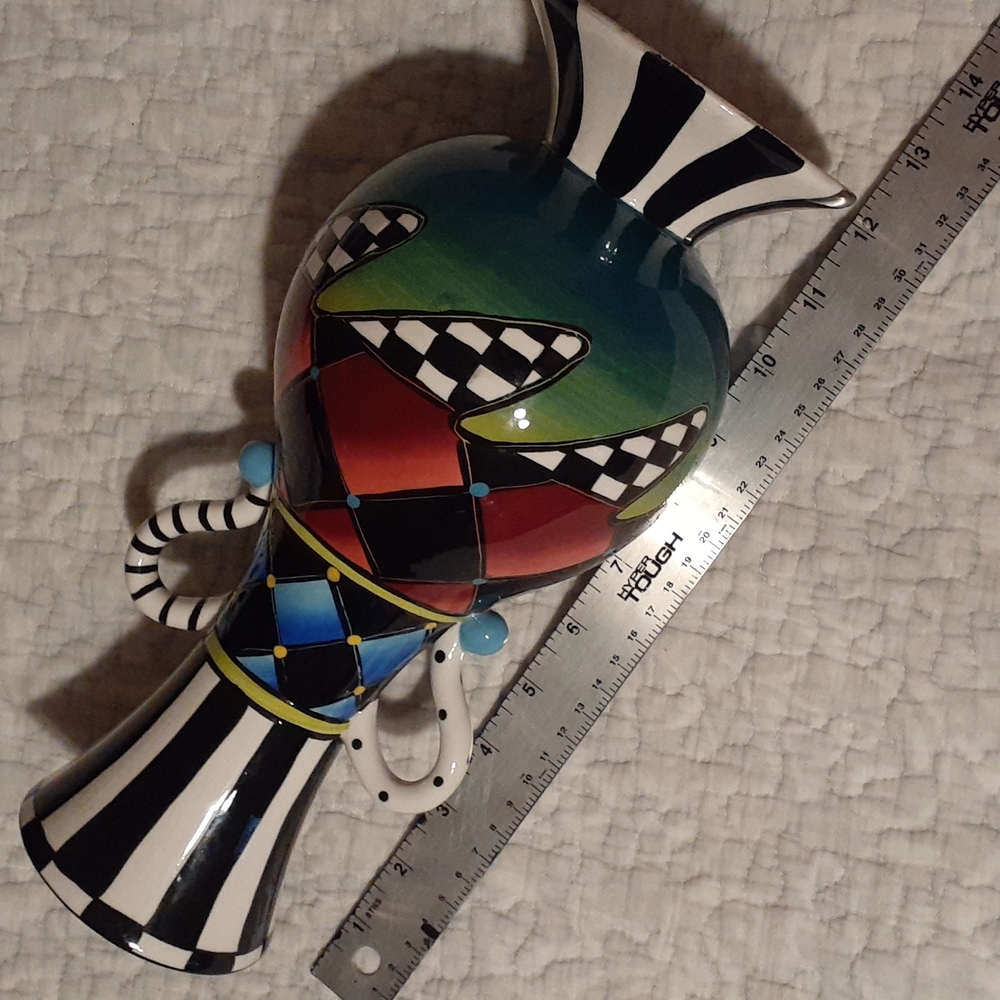 Carnival Hand Painted Alice in Wonderland Jewelry Tray & Vase - Picture 7 of 12